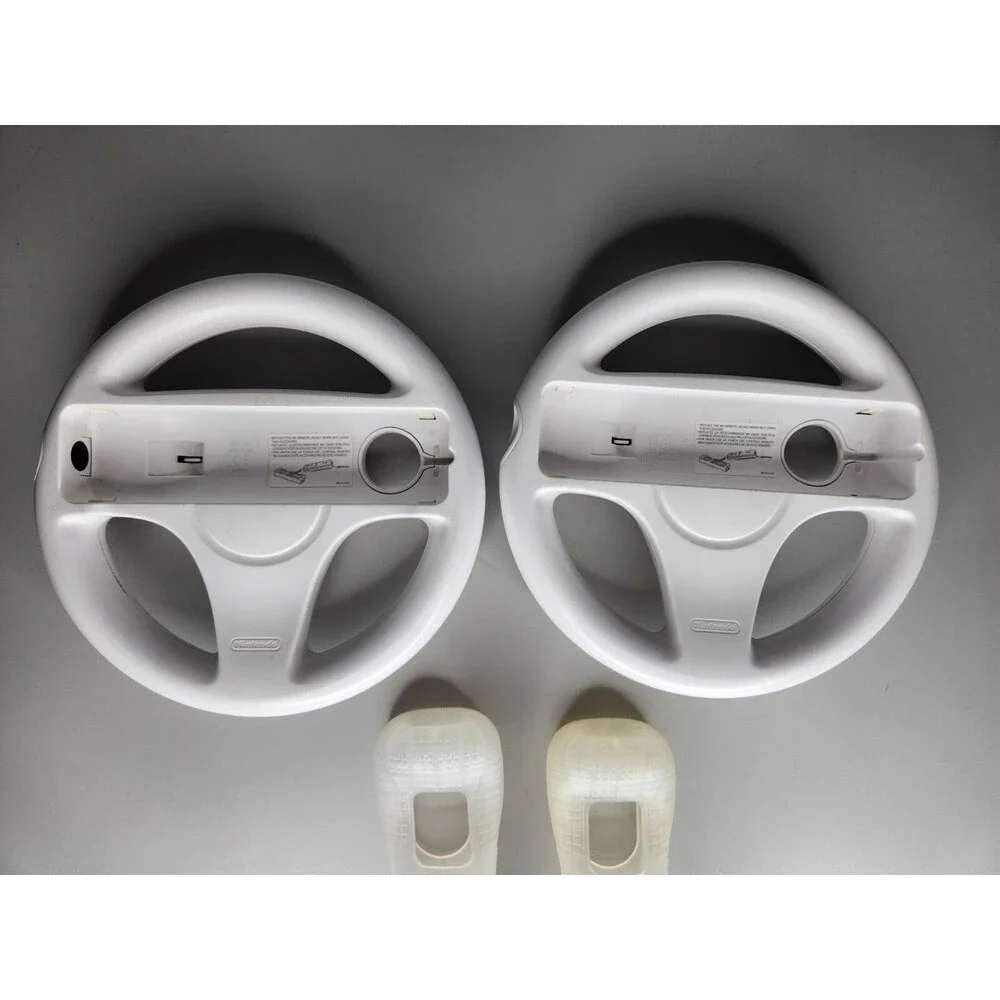 Nintendo Wii White Racing Steering Wheel for Mario Kart and Controller Grips Lot